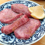 Sumibi Yakiniku Horumon Yokoduna Sanshirou - 