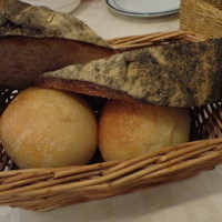 ダン ル シエル - 自家製パン