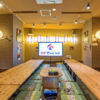 店内は広々空間！50名様までOKのお座敷席は宴会におすすめ◎