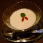 京鼎樓 - ＜2012年3月＞杏仁豆腐　490円