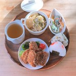 hibiカフェ - 週替わりランチプレート