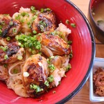 馬鹿貝 - カキの蒲焼き丼
            ごはんと一緒の丼だけじゃなくて
            蒲焼きだけで20個ぐらい食べたい