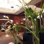 香桃 - リッツの１Ｆ。　　お花。　写真では判りにくいけど、テンションあがる～。