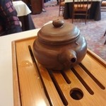 香桃 - ２種類目のお茶は、ウーロン茶。　ペットボトルのウーロン茶とは、ずいぶん違いますよ。