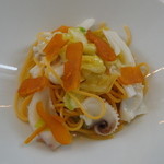 レストラン ファロ 資生堂  - パスタ・甲烏賊と春キャベツの自家製タリオリーニ　カラスミと共に（コース料金に５００円追加）
