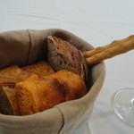 レストラン ファロ 資生堂  - パン