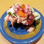 回転寿司 鼓響 - かっぱ巻海鮮ぶっかけ　390円