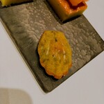 レストラン リューズ - グリーンオリーブマドレーヌ