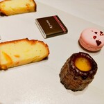 レストラン リューズ - カヌレ、オレンジパウンドケーキ