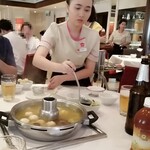 COCA Restaurant - タイ人スタッフにお任せ