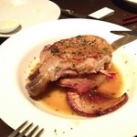 バー カヴァロ - ほろほろ鳥のロティ、少し欠けてて済みません。