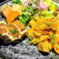 ビストロ ハマイフ - ペンネ（生パスタ・白身魚を添えて）+鶏肉のロースト　クリームマスタードのソース