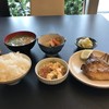 駅前食堂