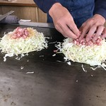 Okonomiyaki Sintyou - しょぶり肉のせのせ
