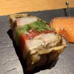 シュヴァル・ドゥ・ヒョータン - アジの