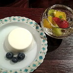 賛否両論 - 2012年3月　フルーツとワインジュレ、杏仁豆腐