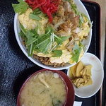 愛鷹パーキングエリア（下り）・スナックコーナー - ほろほろ丼です。