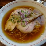 吟麺 今日華 - 魚だしラーメン(しょうゆ)700円