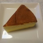 ニードザプレイス - おこっぺ発酵バターケーキ　250円
