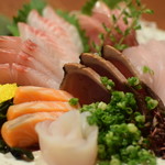 海鮮食飲市場　マルカミ食堂 ドックヤード店