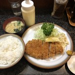 Katsujin Tonkatsu - 特ロースカツ定食