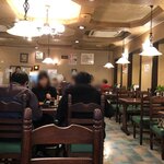 Guriru Mama - 一気に客が帰りひと段落した店内