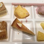 スーパーダイニング ヴェルデュール - アップルパイ・スイートポテト・プリン・ブルーベリーチョコファウンテン・栗ケーキなど