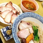 らーめん森や。 - どっちですか・カリフリチャーシュー増し