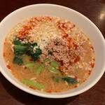 中国菜 秀 - （2019年9月上旬）
      担々麺
      ねぎ汁そばは格別ですが…こちらもイイ (・ω<) 
      甘さ控えめで大人の味なんですよ♡