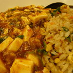 金国 - 麻婆炒飯。辛ウマ。胡椒効きまくり。