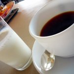 Tower Restaurant - コーヒーと牛乳