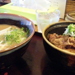 Dセット（ハーフラーメン＋牛筋丼)