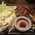 やきとり○金 - 鶏のゴロ焼き    580円