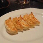 やきとり○金 - 自家製焼餃子    380円