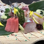 Kazenone - 季節の鮮魚を盛り込んだ単品刺し盛り