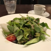 CINQ - ランチサラダ（３００円）