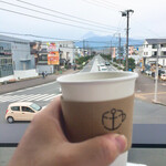 ロコマリーノコーヒー - 2階のテラス席から富士山を眺めながら