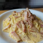 ビストロ レザン  - カルボナーラ1180円＋税10％