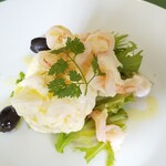 TAVERNA INIZIO - 料理写真:前菜    小海老とポテトのサラダ