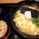 Benten Udon - 玉子とじうどん と かやくご飯
                        650円(税込)