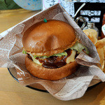 サンテリア - チーズバーガー（単品で730円）