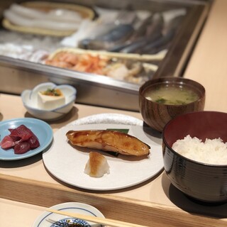 神田でおすすめのグルメ情報 魚ランチ をご紹介 食べログ 神田でおすすめのグルメ情報 魚ランチ をご紹介 食べログ