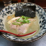 洛二神 - 超煮干そば(800円、斜め上から)