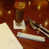 クロスダイン - おかわり出来るアイスコーヒー