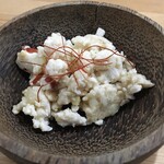 タイジンジャー - ひき肉炒め　ビール注文で提供