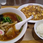 Riyuuka Hanten - ラーメン＋麻婆豆腐セット 1050円 ／ 令和元年5月に移転したそうです。美味しかったです。