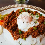 キーマカレーとチャイ なるせ堂 - たまごキーマ。