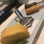 梅の花 - 湯葉揚げと生麩田楽。