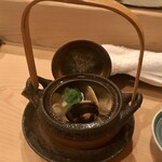 楠本 - 椎茸とハマグリの土瓶蒸し