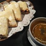 Kamal Cafe - チーズナン＆カリー